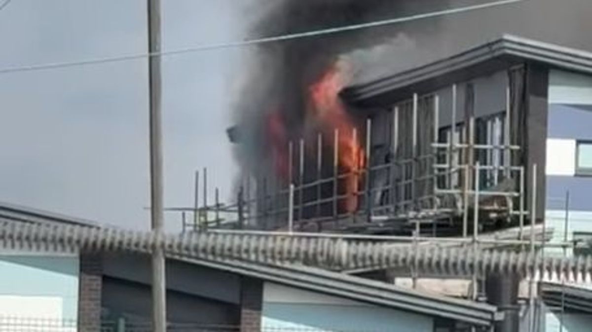 Port Talbot Fire Today: Margam Blaze Active as Crews Battle Large Fire